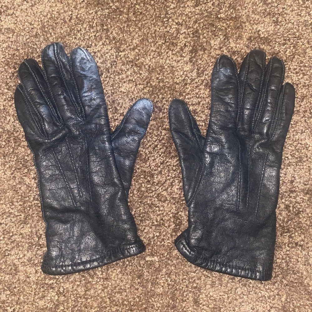 Fownes Black Leather Gloves